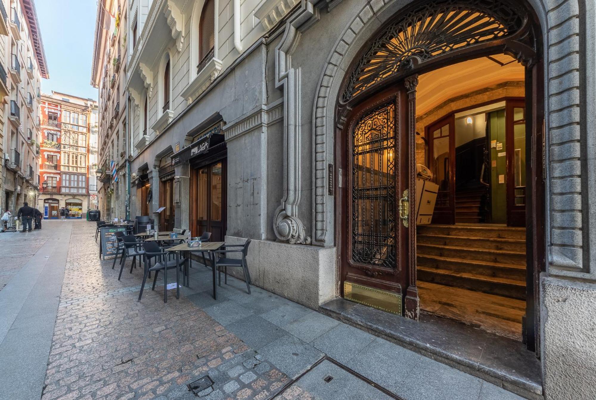 Apartamento En El Mismo Corazon Del Casco Viejo ビルバオ エクステリア 写真